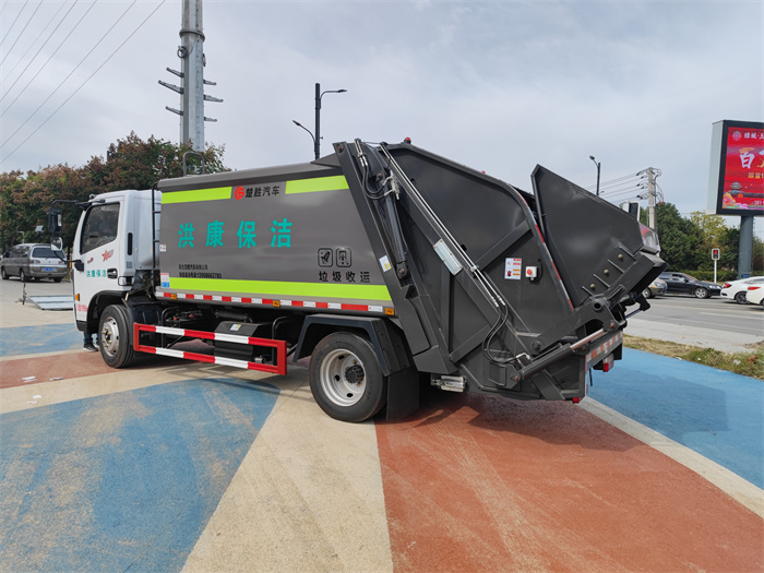 新上市全柴發動機8方壓縮式垃圾車